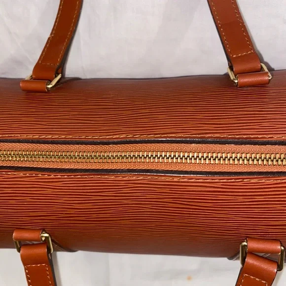 Louis Vuitton Cognac Leather Shoulder Bag with Barrel Design - Picture 11 of 16